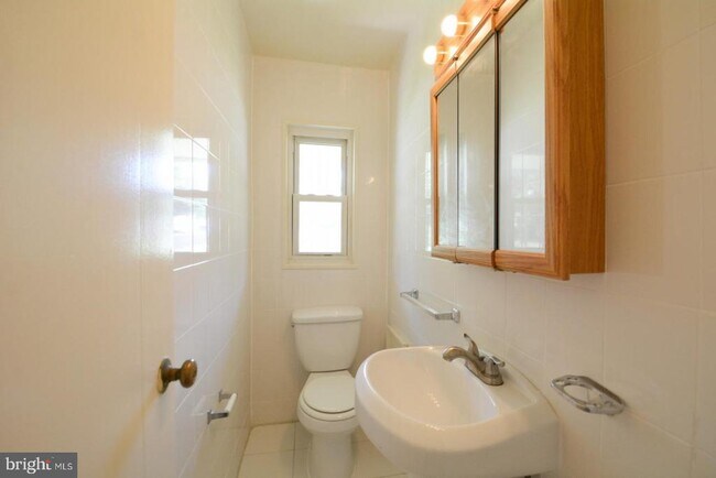 Foto del edificio - 5512 Ferndale St