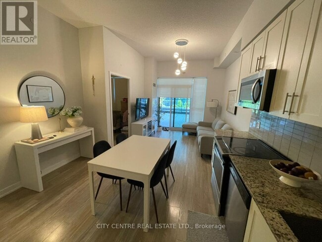 Building Photo - 4085-4085 Parkside Village Dr