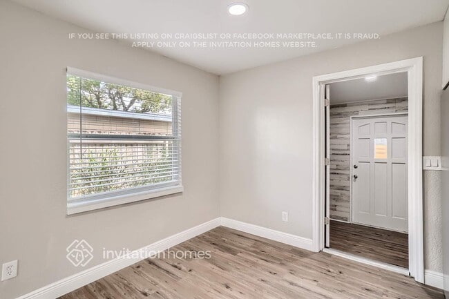 Building Photo - 7803 Sun Vista Way