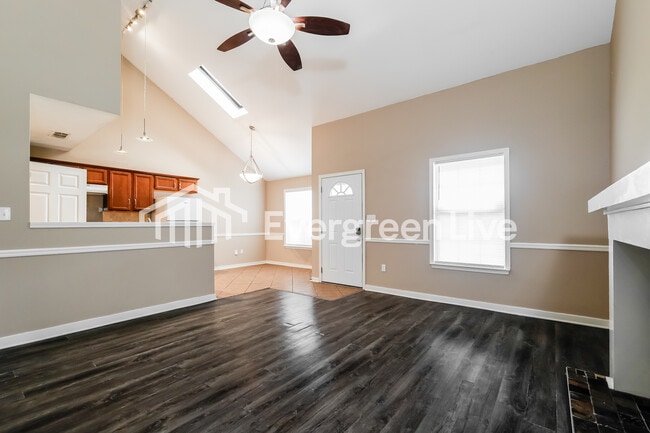 Building Photo - 10 Brandy Ct