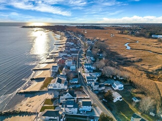 Building Photo - 176 Shore Rd