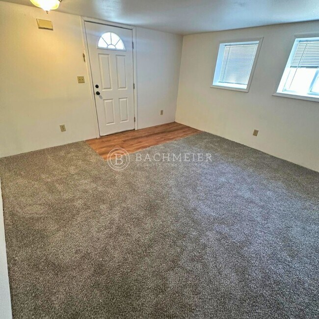 Foto del edificio - 9th St Duplex