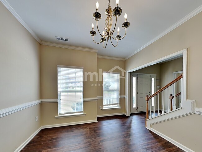 Foto del edificio - 405 Bedstraw Ct