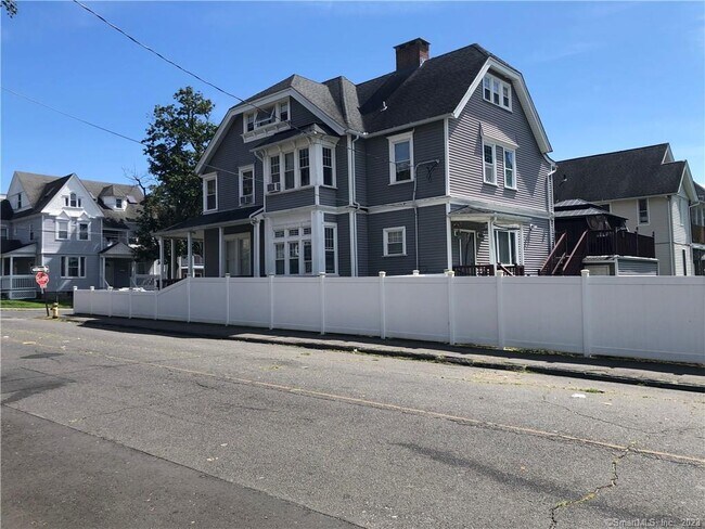 Building Photo - 77 Chestnut Ave