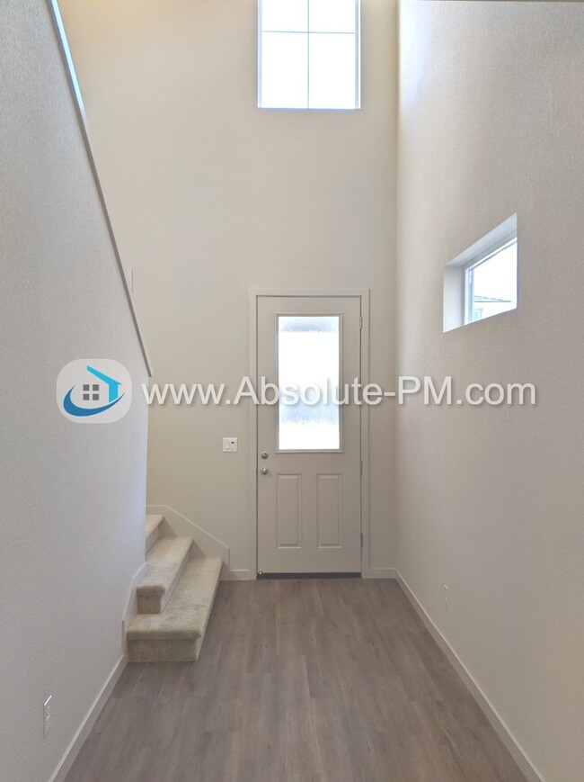 Foto del edificio - Amazing 3 Bed / 2.5 Bath Newer Solar Home ...