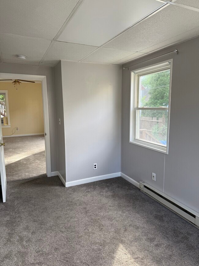 Small bedroom - 10 Silver St
