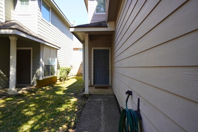 Building Photo - 12411 Oriole Lake Way