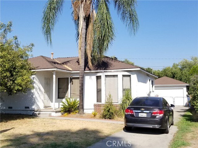 Primary Photo - 2725 Cedar St