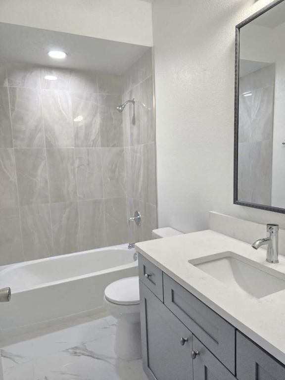 Foto del edificio - 4468 S Lake Orlando Pkwy