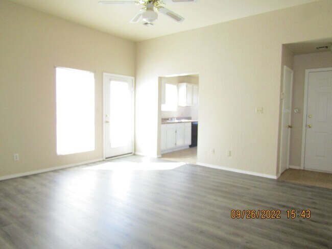Foto del edificio - Very nice home located in the Rolling Hill...