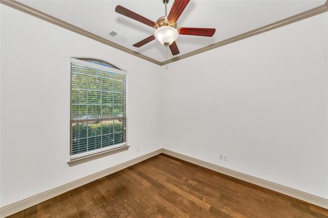 Foto del edificio - 4409 Vineyard Creek Dr