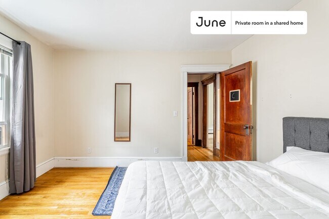 Foto del edificio - Room in Shared 4 bed/1.5 bath home