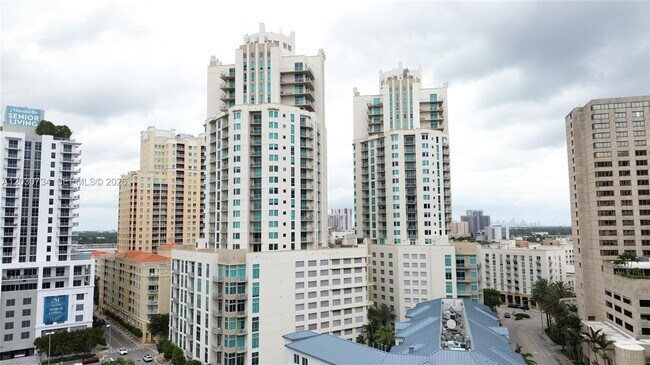 Foto del edificio - 9055 SW 73rd Ct