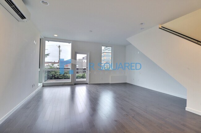 Building Photo - 4447 41st Ave SW