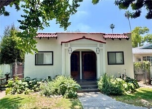 Building Photo - 707 El Centro St