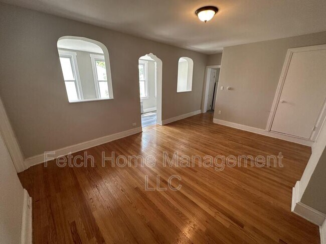 Foto del edificio - 527 Park Ave