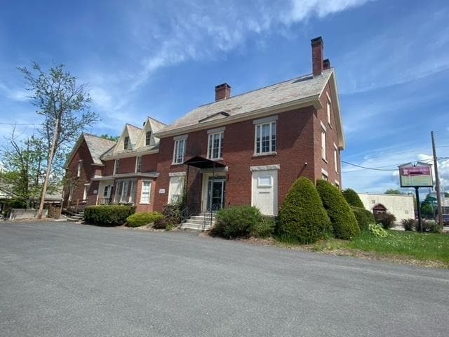 Foto del edificio - 109 Pleasant St