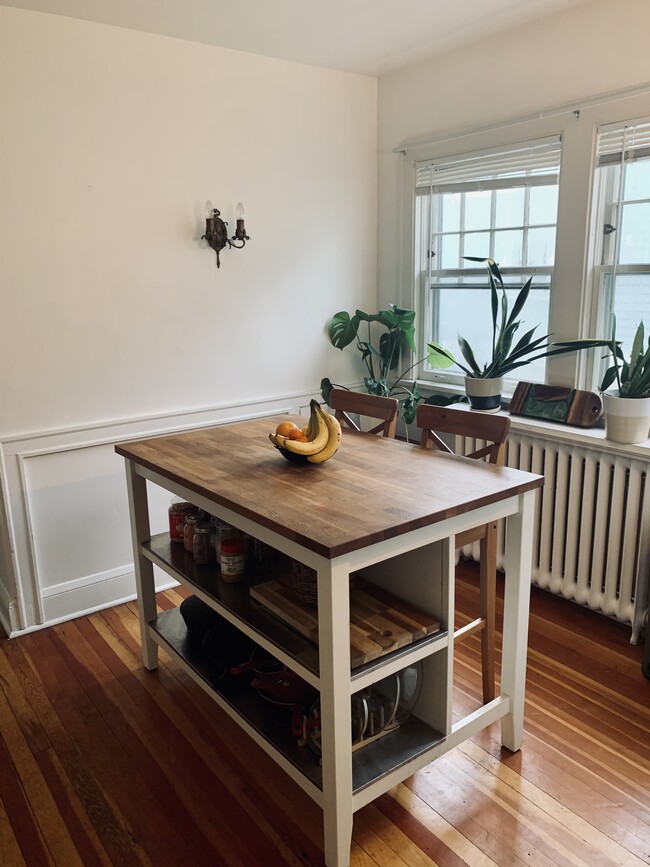 Building Photo - 3124 W 44th St