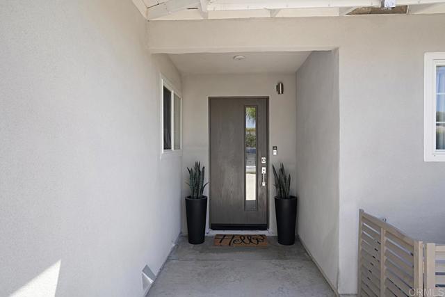 Building Photo - 3989 Sherbourne Dr