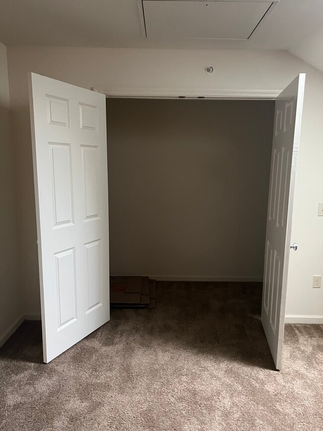 Loft closet - 817 Canyon Ridge Rd
