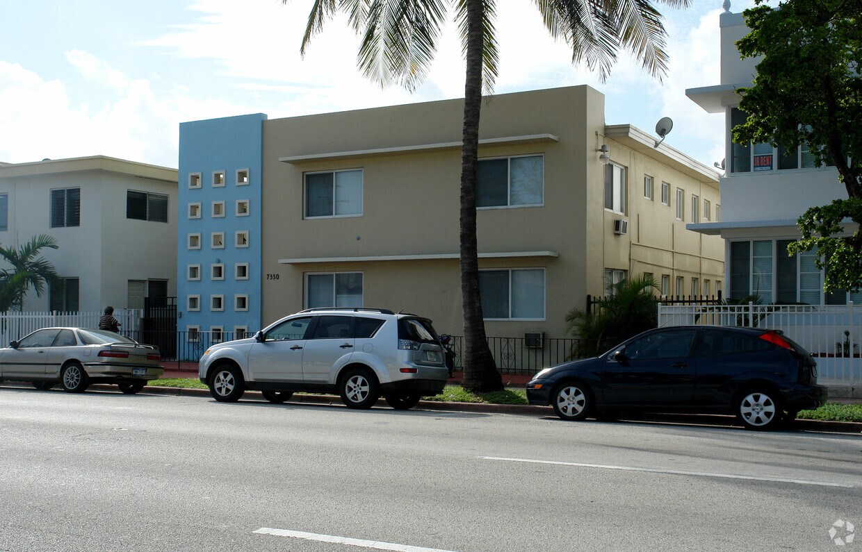 Building Photo - 7330 Harding Ave