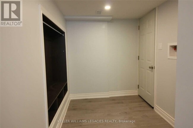 Building Photo - 30 Richgrove Dr