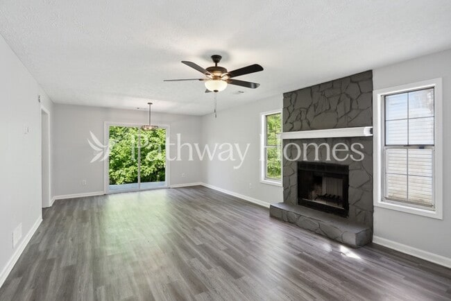 Building Photo - 2329 Hampton Dr