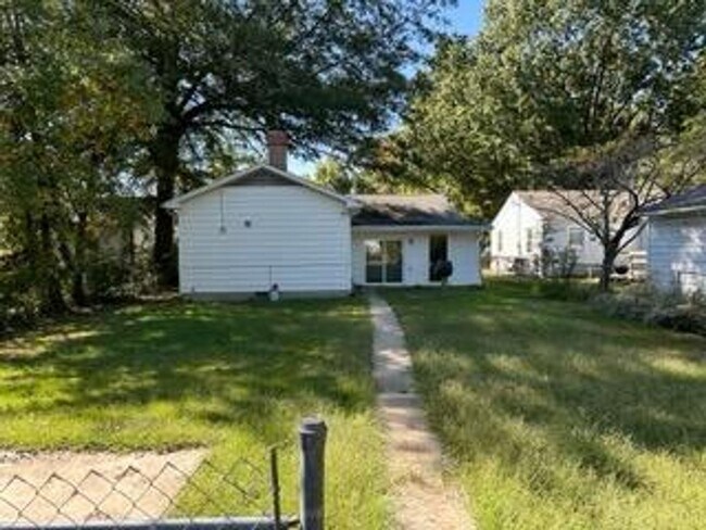 Foto del edificio - Very Nice 3 Bedroom In Paducah Available Immediately