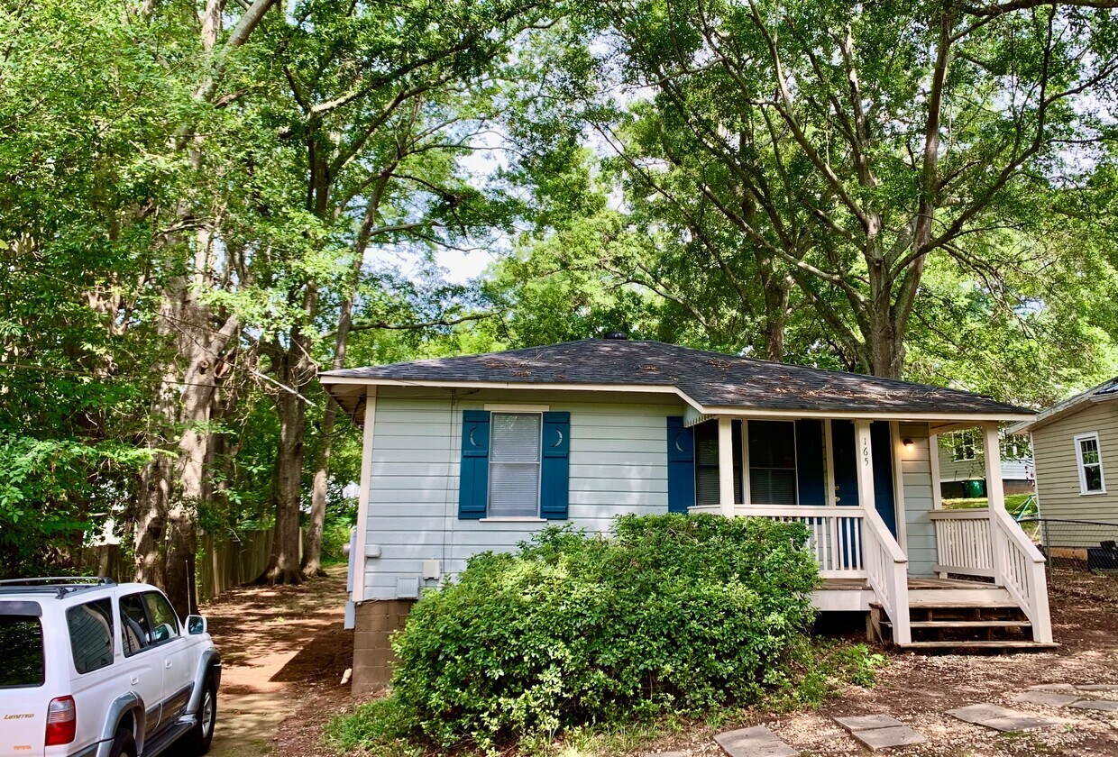 Primary Photo - 165 Hillside St