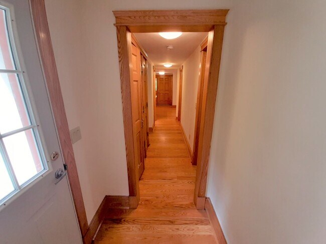 Foto del edificio - 201 S Aurora St