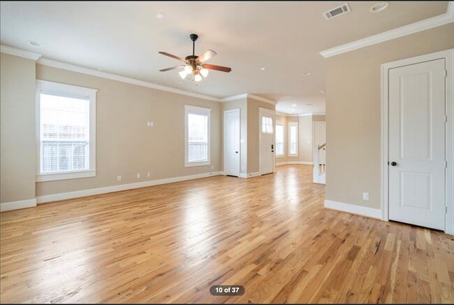 Building Photo - 5523 Kansas St