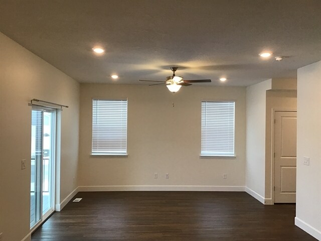 Building Photo - 2321 E Tumbleweed Rd