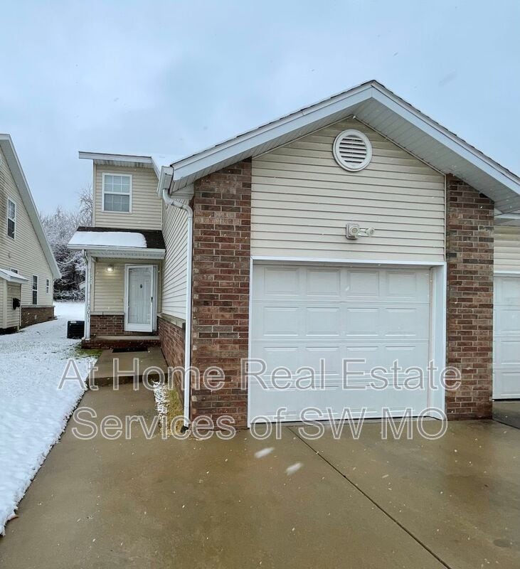 Primary Photo - 3031 N Fremont Ave