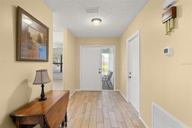 Building Photo - 2501 Langtree Ct