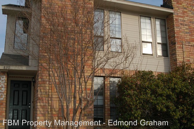 Building Photo - 828 Red Bud Dr