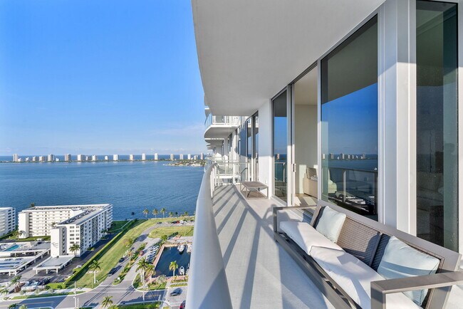 Foto del edificio - 220 Lake Shore Dr