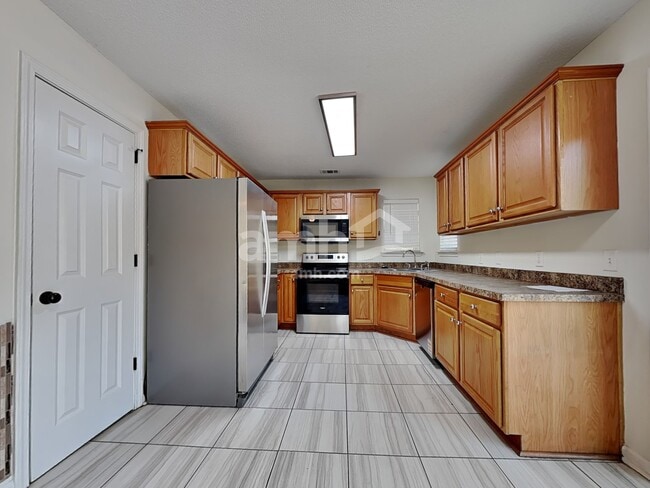 Foto del edificio - 300 Aspen Arbor