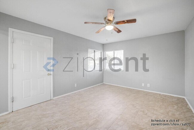 Building Photo - Unit