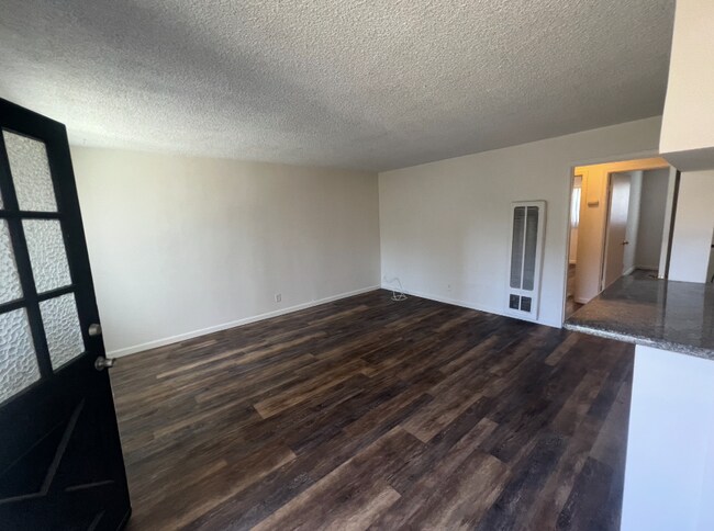 Building Photo - 362 Redondo Ave