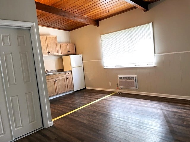 Entry view - 400 S Ashland Ave