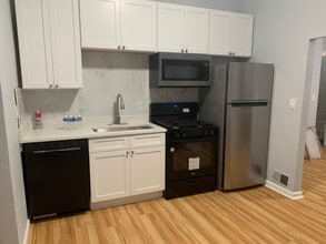 Building Photo - 316 Meyran Ave