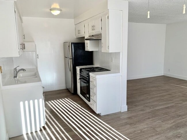 Building Photo - 156