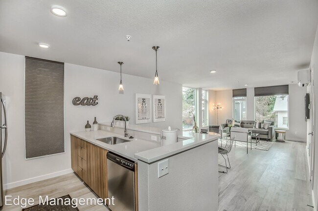 Foto del edificio - 8410 SE 17th Ave