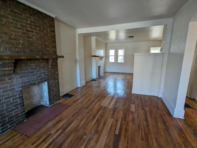 Building Photo - 7502 Bennett St