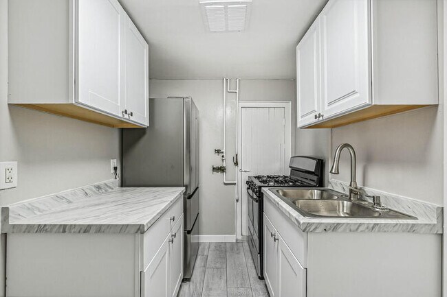 Foto del edificio - 1537 N Washington St