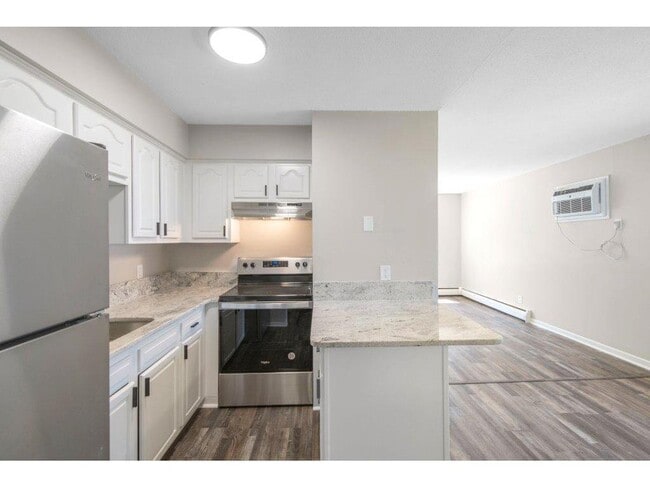 Building Photo - Beautiful remodeled 2 Bed Apartment in Mou...