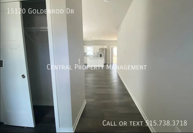 Building Photo - 15120 Goldenrod Dr