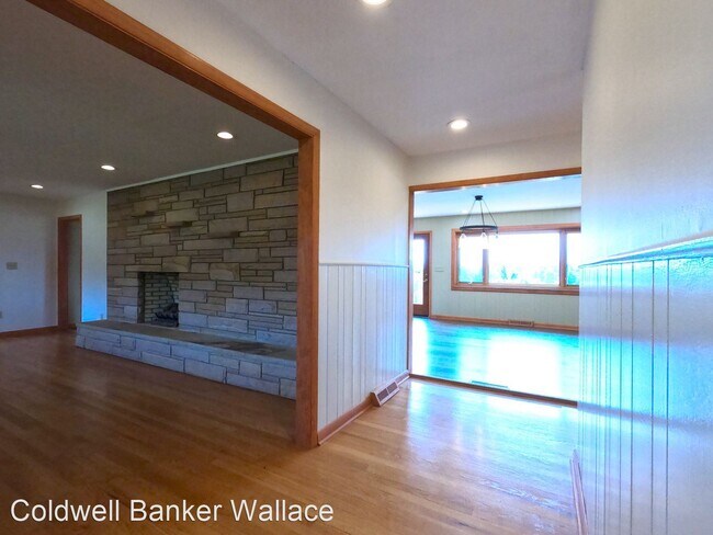 Building Photo - 5 br, 5.5 bath House - 1900 E. Westwood Drive