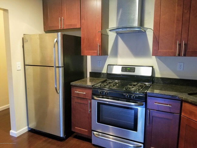 Building Photo - 400 4th Ave