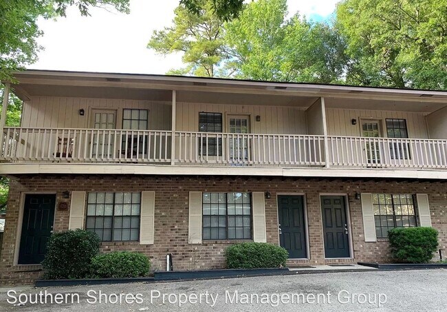 Building Photo - 2 br, 1.5 bath House - 106 Muir Ct. Apt B